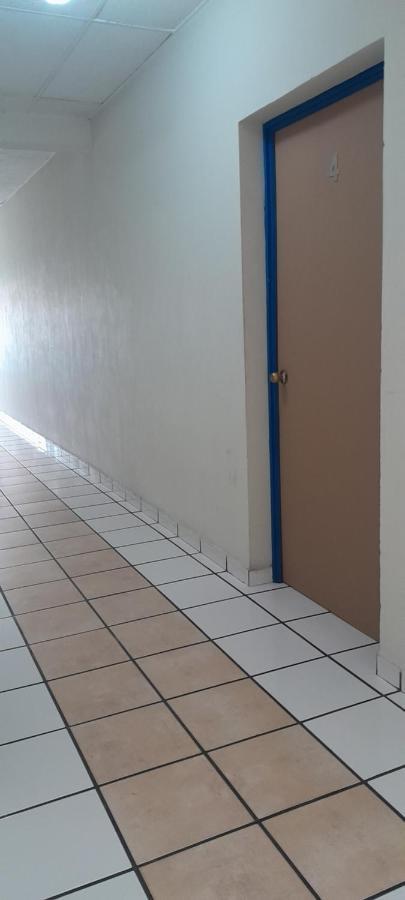 Hotel Happy House San Salvador Exterior foto